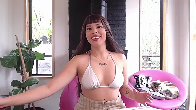 Manu Velez online show from February 13, 2025, 3:46 pm