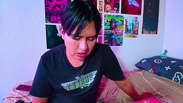 Snapshot of shinji-18 chatting on February 25, 2025, 10:18 pm shinji-18 online show from February 25, 2025, 10:18 pm