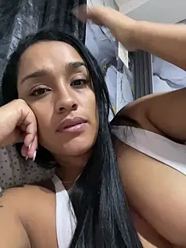 Snapshot of KatalinnaBrown chatting on February 5, 2026, 11:04 am KatalinnaBrown online show from February 5, 2026, 11:04 am