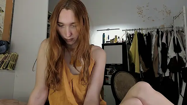 LisaIcon online show from November 19, 2025, 11:43 am