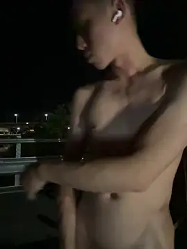 Benson18y online show from September 29, 2025, 3:28 pm