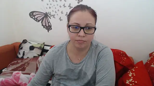 Snapshot of LadyHellene chatting on February 16, 2025, 1:27 pm LadyHellene online show from February 16, 2025, 1:27 pm