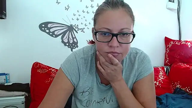 Snapshot of LadyHellene chatting on September 21, 2025, 6:15 am LadyHellene online show from September 21, 2025, 6:15 am
