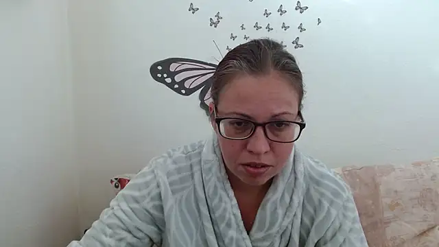 LadyHellene online show from March 14, 2026, 7:03 am