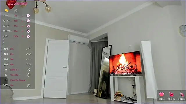 sailorrmoon online show from March 5, 2025, 5:18 pm