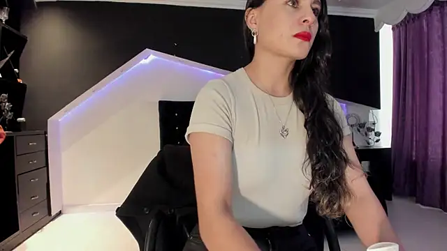 Snapshot of Coral_Gibson chatting on May 22, 2026, 2:44 pm Coral Gibson online show from May 22, 2026, 2:44 pm