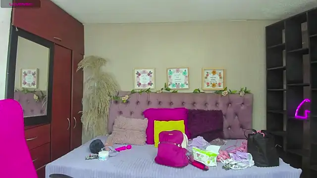  Pamela ebony online show from December 4, 2025, 1:09 pm