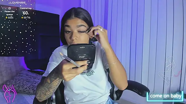 GiaFu online show from October 25, 2025, 6:13 pm