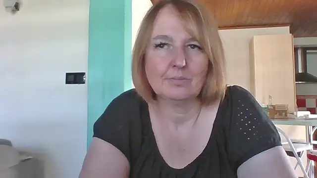 Sandcoq online show from April 21, 2026, 11:05 am