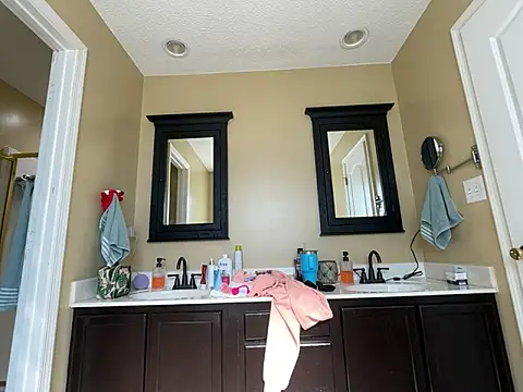 Maxinebabyyy online show from January 28, 2025, 6:17 pm