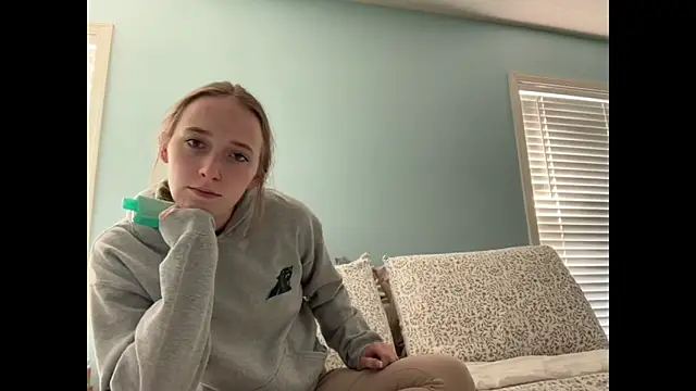 Maxinebabyyy online show from September 19, 2025, 6:30 pm