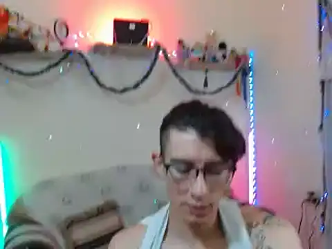 Snapshot of Yedrix chatting on December 4, 2024, 6:00 am Yedrix online show from December 4, 2024, 6:00 am