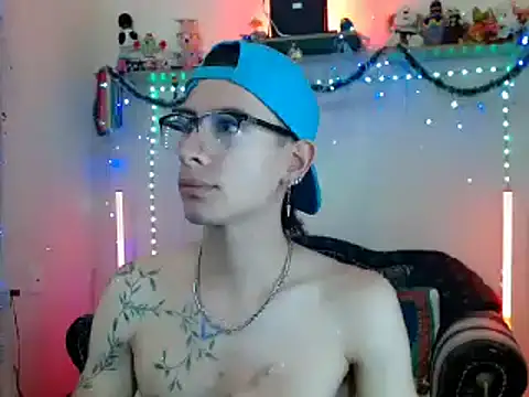 Snapshot of Yedrix chatting on December 10, 2024, 3:55 pm Yedrix online show from December 10, 2024, 3:55 pm
