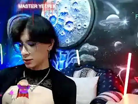 Snapshot of Yedrix chatting on February 15, 2025, 2:26 am Yedrix online show from February 15, 2025, 2:26 am