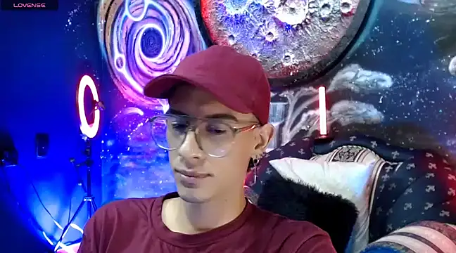 Snapshot of Yedrix chatting on February 24, 2025, 3:23 am Yedrix online show from February 24, 2025, 3:23 am