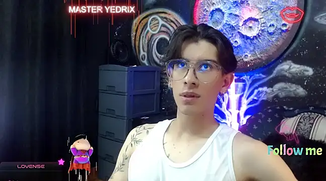 Snapshot of Yedrix chatting on March 17, 2025, 1:46 am Yedrix online show from March 17, 2025, 1:46 am