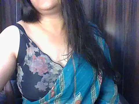 santurmom online show from February 12, 2026, 6:47 pm