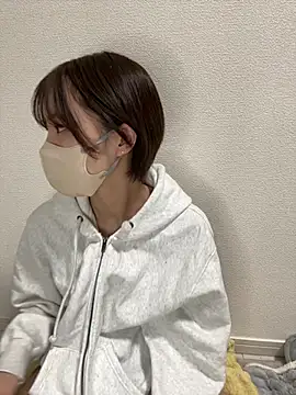 Snapshot of -x_MIU_x chatting on March 17, 2025, 10:17 am -x MIU x online show from March 17, 2025, 10:17 am