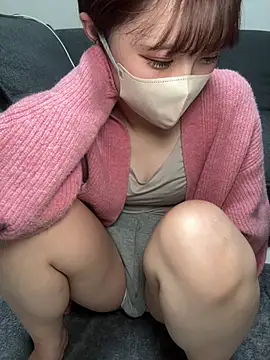 Snapshot of -x_MIU_x chatting on February 25, 2026, 10:03 am -x MIU x online show from February 25, 2026, 10:03 am