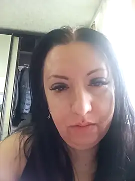 Veronica-Celie online show from April 14, 2026, 5:24 am