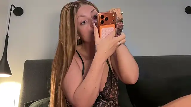 Leylah Linda online show from February 7, 2026, 8:23 pm