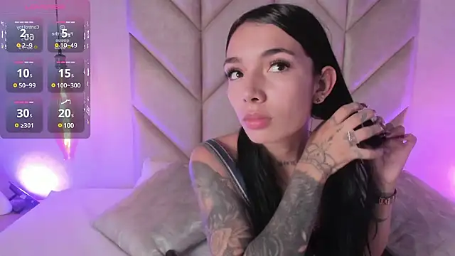 Mollymoon1 online show from December 11, 2024, 8:18 pm