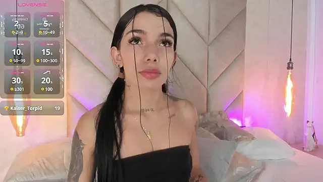 Mollymoon1 online show from December 13, 2024, 10:55 pm