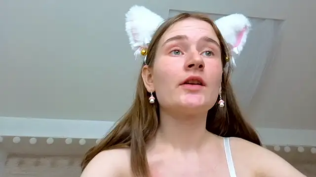 Snapshot of L1ittle_kitty_ chatting on March 21, 2025, 5:45 pm L1ittle kitty  online show from March 21, 2025, 5:45 pm