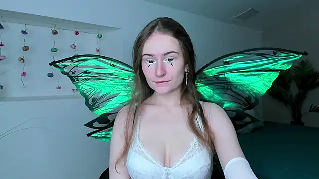 L1ittle kitty  online show from November 15, 2025, 6:44 am