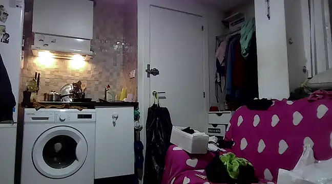 Snapshot of Just_Gabriella chatting on March 19, 2025, 4:45 pm Just Gabriella online show from March 19, 2025, 4:45 pm