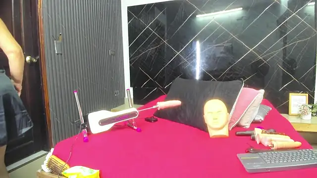 cloee-rabbyt online show from October 10, 2025, 11:20 am