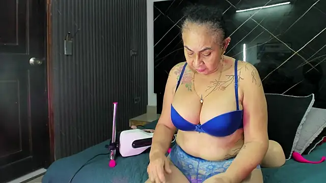 cloee-rabbyt online show from October 20, 2025, 11:43 am