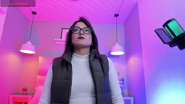 Lucy Williiams online show from January 16, 2026, 7:29 pm