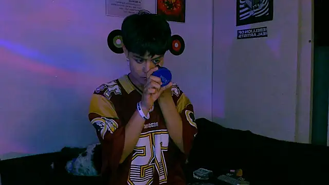 alex one888 online show from October 15, 2025, 10:54 pm