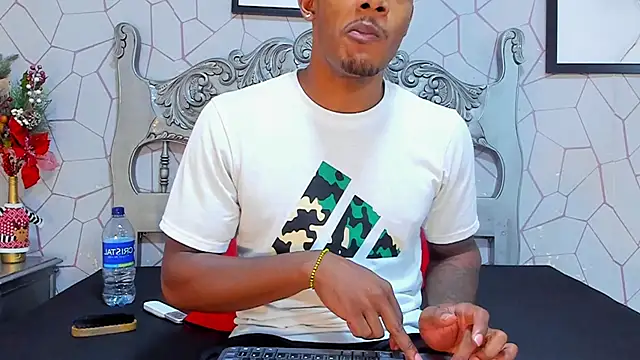 Snapshot of jackmacson chatting on December 5, 2024, 10:23 pm jackmacson online show from December 5, 2024, 10:23 pm