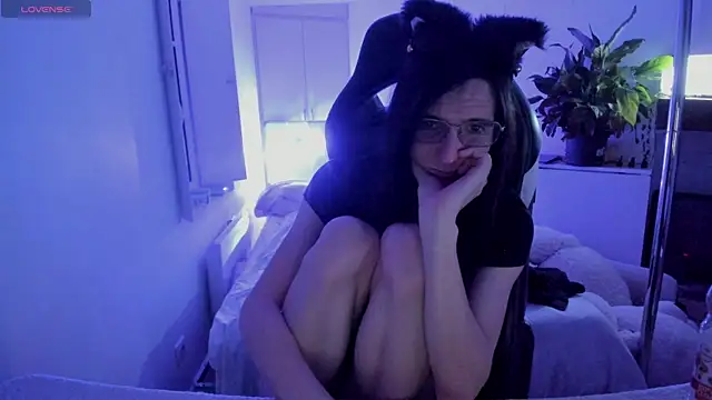 CeriseLapine online show from March 9, 2025, 6:32 pm