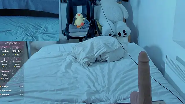 CeriseLapine online show from March 17, 2025, 10:06 pm