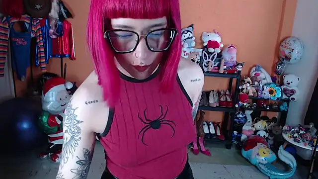 MissMiia2 online show from December 2, 2025, 3:07 pm