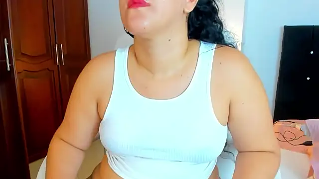 kathyajhonss online show from May 19, 2026, 8:59 pm