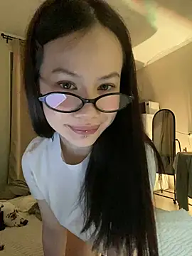 Anikka Liam online show from February 24, 2025, 9:31 pm