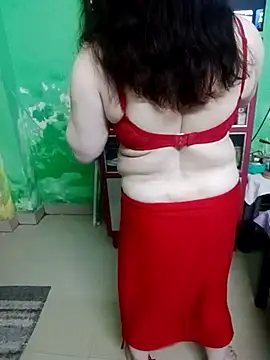 Snapshot of Raja_Ranii chatting on March 3, 2025, 5:29 pm Raja Ranii online show from March 3, 2025, 5:29 pm