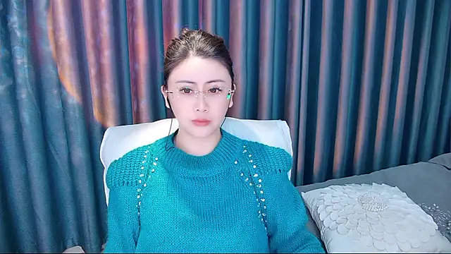 Daisy7 11 online show from November 26, 2025, 1:23 pm