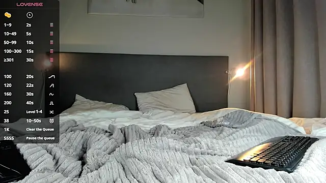 jesssicamooon online show from March 2, 2025, 10:27 pm