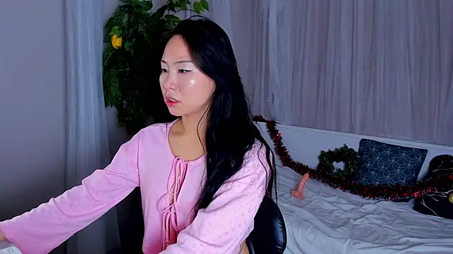 Inari Okami  online show from December 25, 2024, 7:13 pm