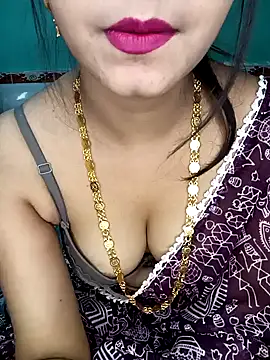 Snapshot of Diamond_queeen chatting on January 2, 2025, 8:46 pm Diamond queeen online show from January 2, 2025, 8:46 pm