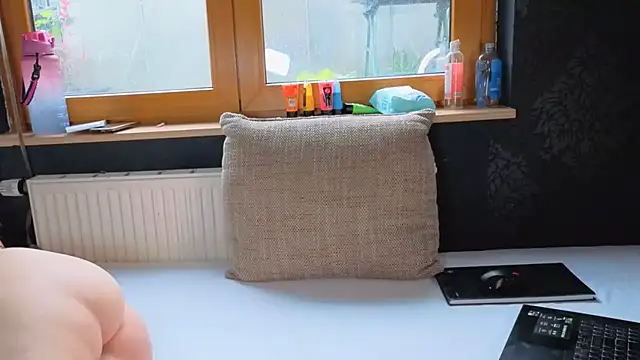 SherryOutdoor1 online show from October 28, 2025, 7:45 am