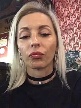 Diamond Bunny  online show from January 7, 2025, 4:27 pm