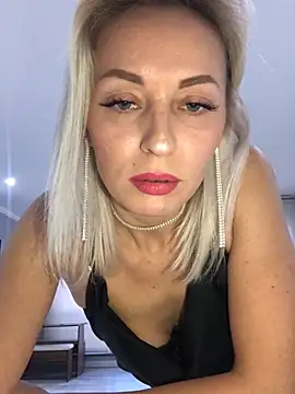 Diamond Bunny  online show from February 20, 2025, 3:41 pm