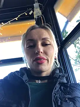 Diamond Bunny  online show from February 22, 2025, 12:29 pm