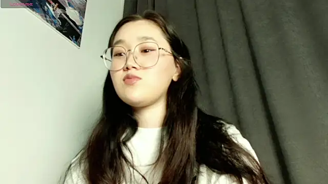 Jennatyan online show from March 13, 2025, 6:23 pm